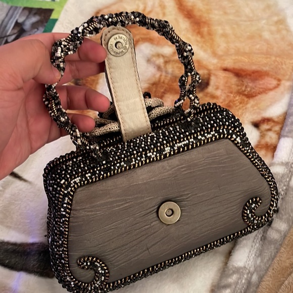 Mary Frances Purse - Picture 4 of 8